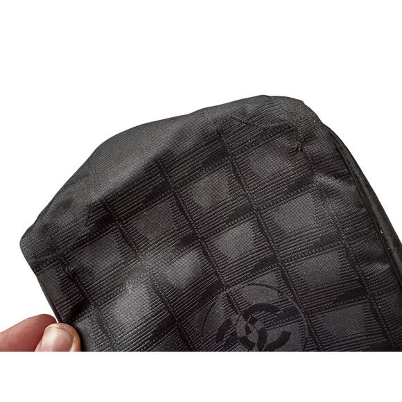 CHANEL Black Nylon Travel Line Tote Bag - Picture 13 of 16